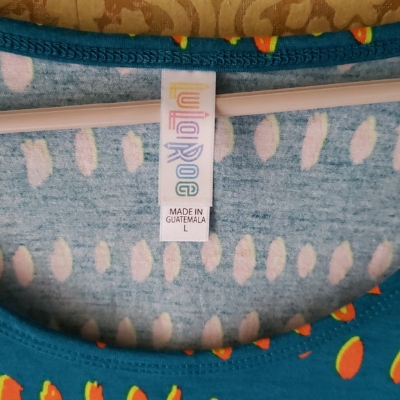 Lularoe classic tee - Picture 2 of 4